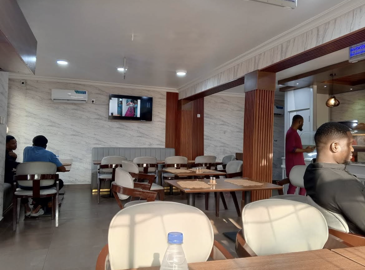 Oro-Wiri Restaurant — photo 1