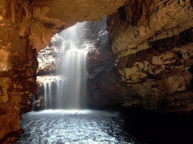 Awhum Waterfall & Cave