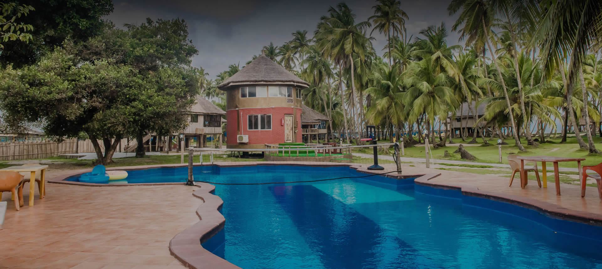 La Campagne Tropicana Beach Resort